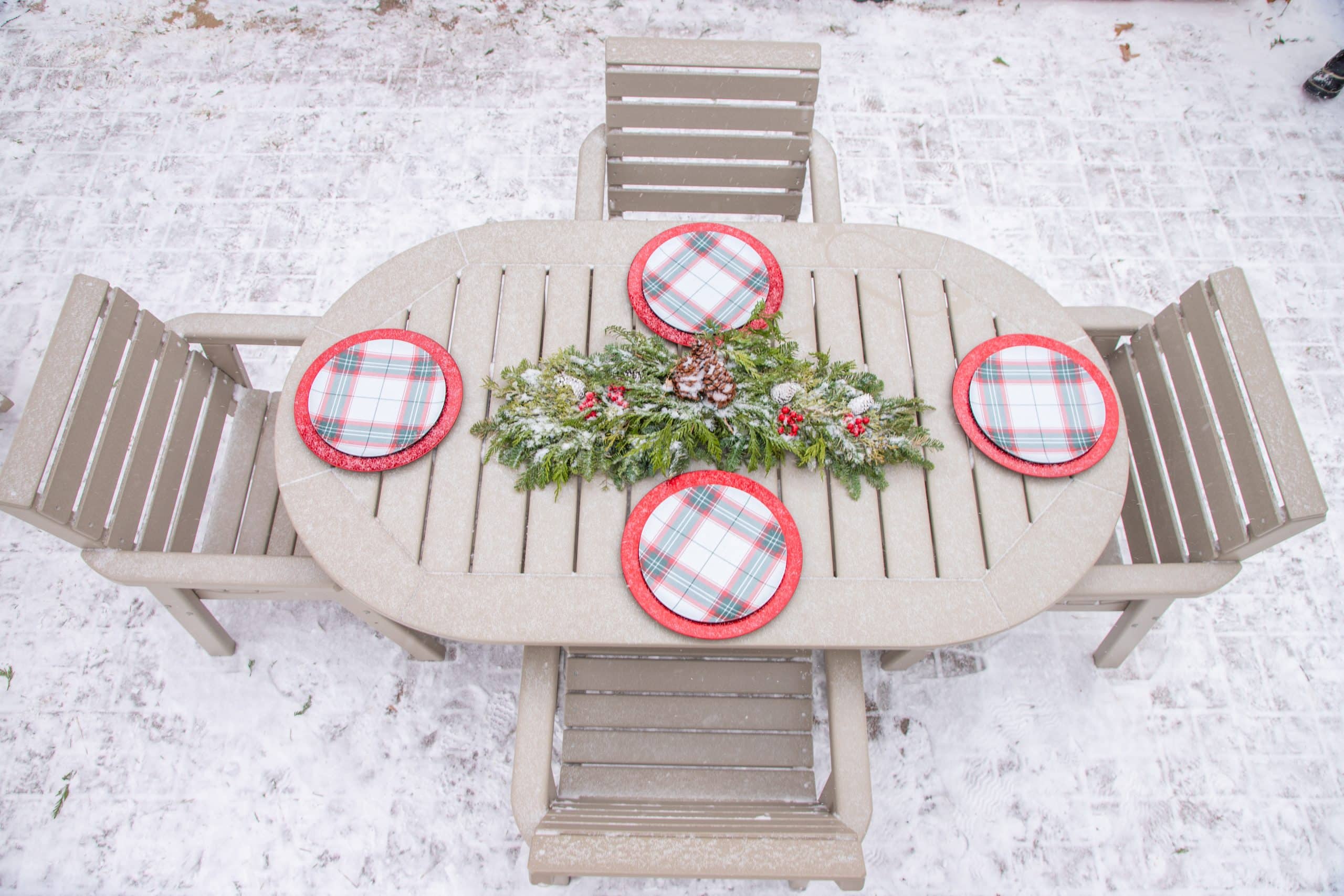 Your Ultimate Guide to Holiday Outdoor Décor for Festive Gatherings in Minneapolis